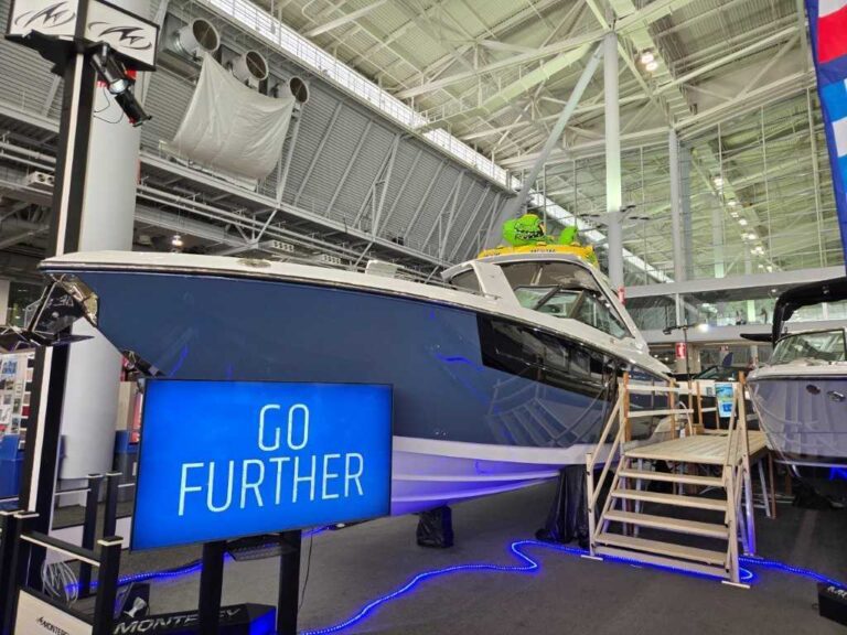 2025 Monterey 385SS - Triple V10 - Joystick US-RGFCP192J425 [photo 43]